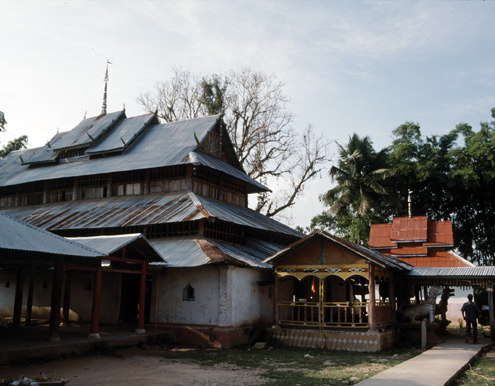 Temple buildings, Luang Namtha