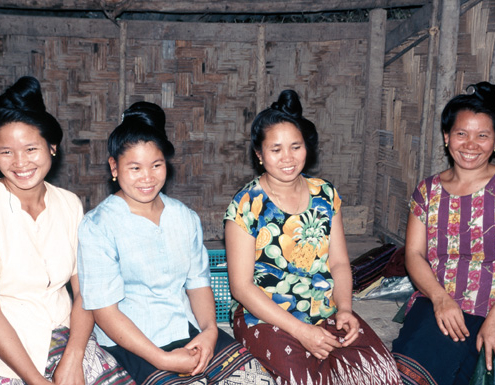 Local women, Phongsali